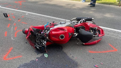 Helyszíni fotókon a mai halálos motorbaleset