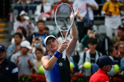 Gracheva bez szans. Świątek o ćwierćfinał w Pekinie powalczy z Linette