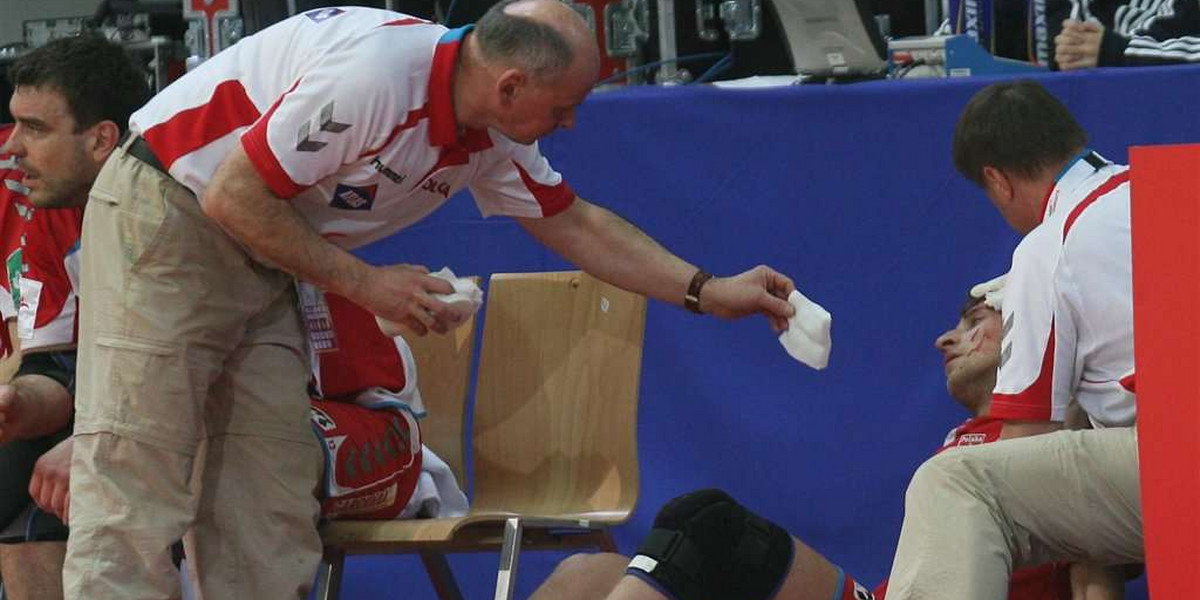 Tomasz Rosiński miał zszywaną głowę bez znieczulenia podczas meczu Polska - Czechy 35:34