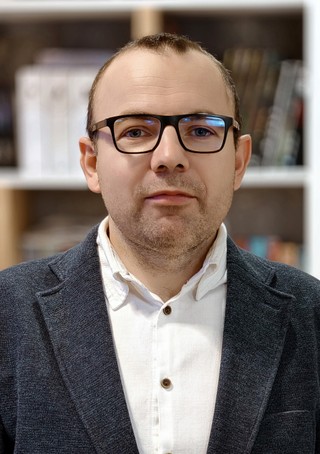 dr hab. Bartłomiej Marona