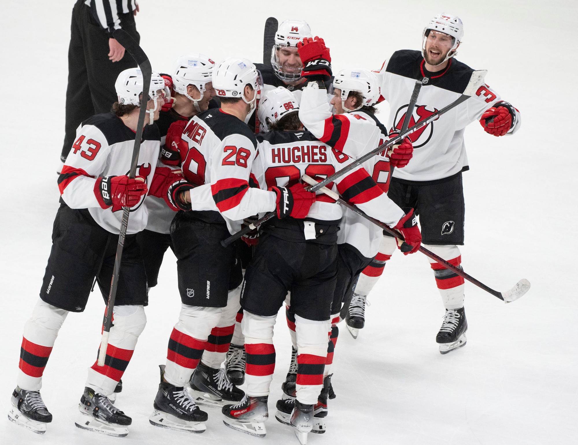Gólová radosť hokejistov New Jersey Devils.