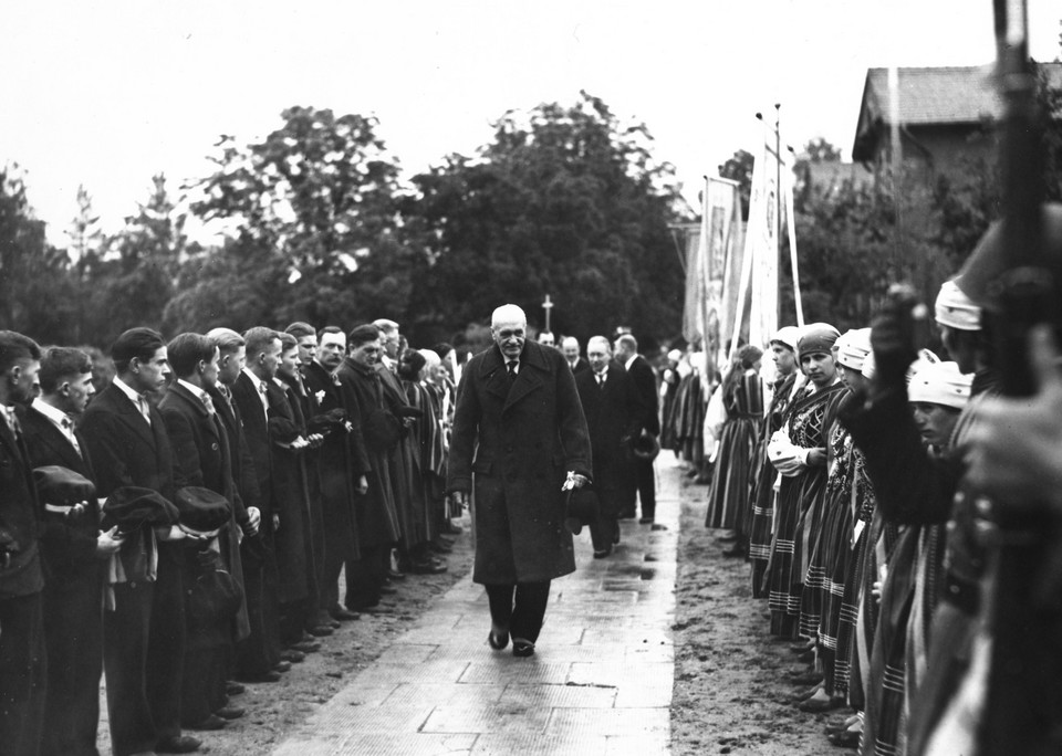 Prezydent Ignacy Mościcki na uroczystościach Bożego Ciała w Spale, 1936 r.