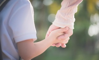 NIK: Zbyt mało pomocy dla matek z małymi dziećmi