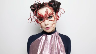 Krzewicielka sztuki. 55. urodziny Björk