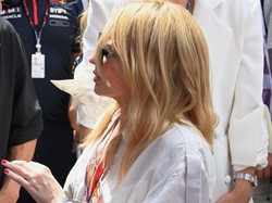 Twarz bez żadnych zmian. Doskonale zakonserwowana Kylie Minogue na Grand Prix F1 w Monako [FOTO]