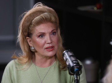 "NE ZNAM KAKO ĆU PREŽIVETI ĆERKIN POROĐAJ" Suzana Mančić u strahu: "I ona mora da prođe kroz to"