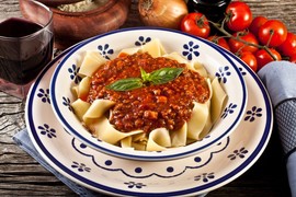 Svi volimo ŠPAGETE BOLONJEZE, ali sve vreme ih spremamo pogrešno: Italijani tvrde da NIKADA NE KORISTE OVAJ SASTOJAK