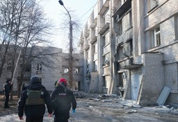 zmasowany atak na kijów i charków. rosja użyła rakiet i dronów