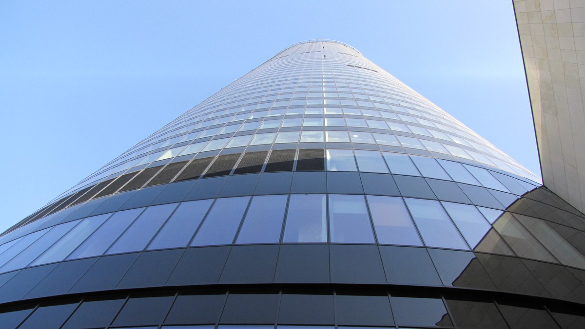 We wrocławskiej galerii Sky Tower otwarto wystawę multimedialną "Planetarium". Ekspozycja ukazuje historię i osiągnięcia astronomii od starożytności do czasów współczesnych. Dla zwiedzających przygotowano także specjalny namiot sferyczny, w którym prowadzone są prezentacje i projekcje filmów związanych z tematyką kosmosu. Wstęp na wystawę jest bezpłatny.