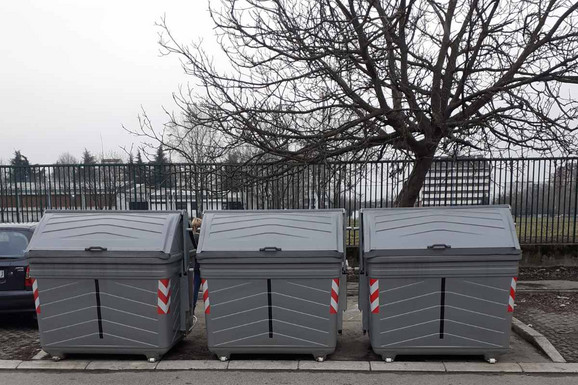 U naselju Sremčica postavljeno 65 novih kontejnera
