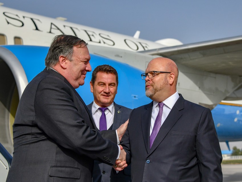 Majk Pompeo i Džefri Hovenier