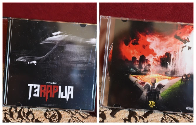 Vasilije je izdao dva albuma - Terapija i Vir