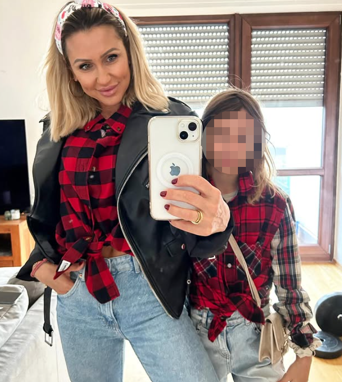 Influencerka a fitness trénerka Andy Opalena prišla o dcérku.
