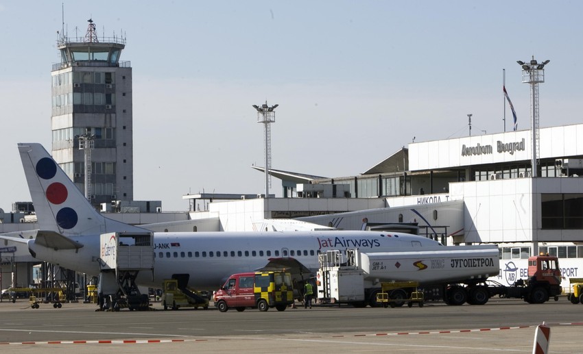 Tender traje do 30. septembra: Avion "Jat ervejza" u Beogradu