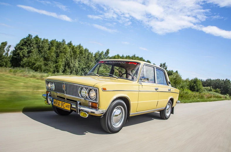 Światowa premiera Łady 1500 (WAZ 2103) odbyła się z przytupem, bo na salonie samochodowym w... Nowym Jorku w styczniu 1973 roku. Pod koniec 1975 roku 
pojawił się model 2106, z motorem 1.6.