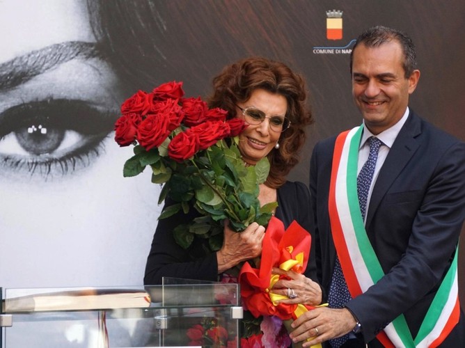 Sophia Loren i burmistrz Neapolu Luigi De Magistris