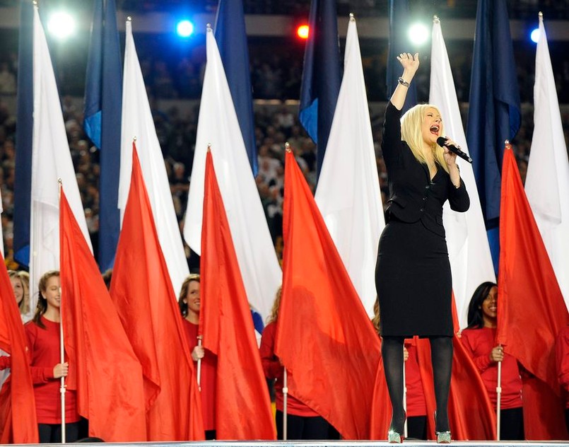 Christina Aguilera na oczach milionów pomyliła słowa hymnu