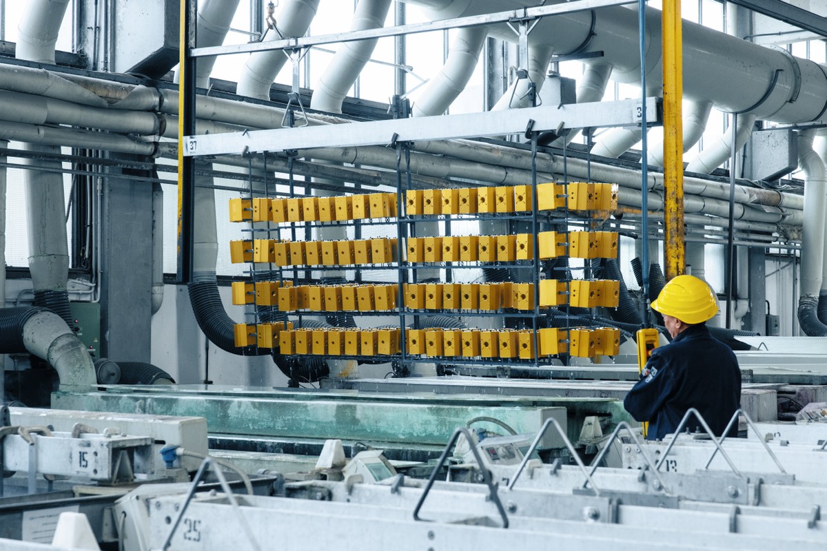 Data-Driven Maintenance w praktyce. Rola moneo Industrial AI Assistant w optymalizacji OEE