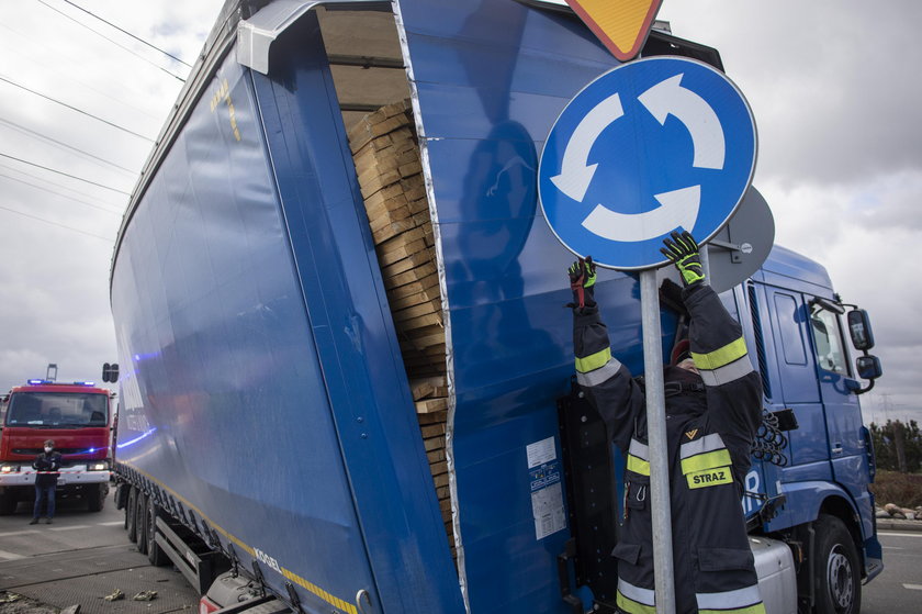 Zderzenie tramwaju z ciężarówką w Gdańsku. Ranna motornicza