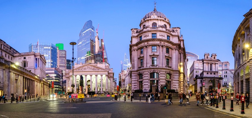 Zatvaranje poslovnica znači slomljeno srce za hiljade nostalgičnih kupaca širom Velike Britanije