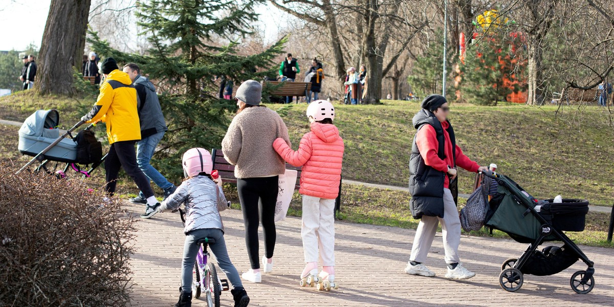 W Polsce z miesiąca na miesiąc bijemy niechlubne rekordy, jeśli chodzi o najniższą liczbę urodzeń.