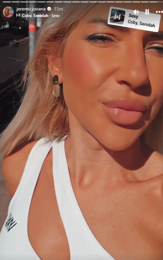 Jovana Jeremić u šetnji sa ćerkom