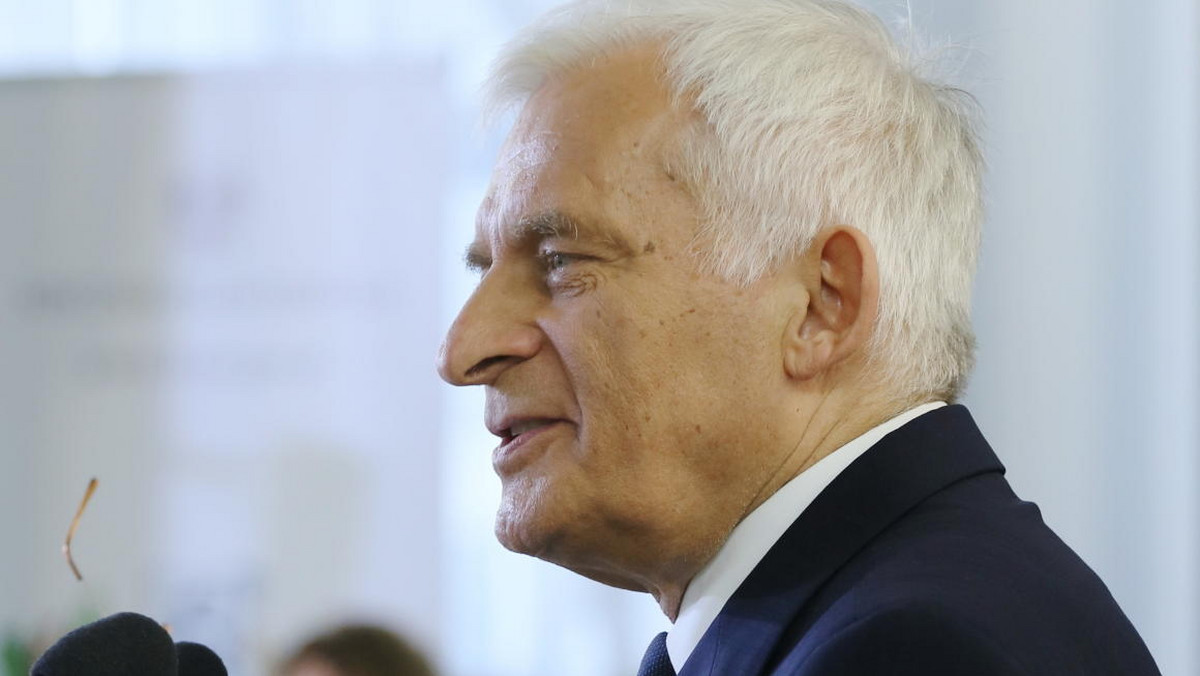 Odpowiednio tania energia gwarantuje wzrost gospodarczy, miejsca pracy i konkurencyjność - powiedział europoseł, b. premier i przewodniczący parlamentu europejskiego Jerzy Buzek w przesłaniu odtworzonym we wtorek podczas Polskiego Kongresu Gospodarczego w Warszawie.