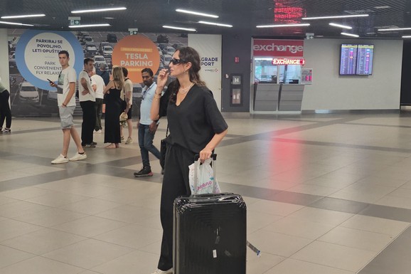 "MOJ SIN ODBIJA DA PRIČA SRPSKI" Pevačica se zbog ljubavi preselila u Tursku, pa se razvela nakon 10 godina braka: I danas joj jedna stvar najteže pada