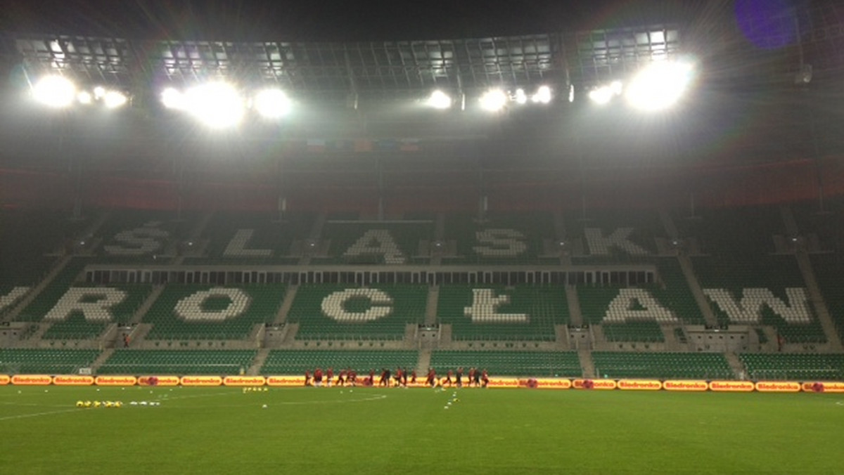 Już dziś w meczu towarzyskim na wrocławskim stadionie piłkarze Śląska zagrają z Borussią Dortmund. Dla kibiców, którzy wybierają się na ten pojedynek, miasto przygotowało specjalną komunikację. Początek spotkania o 17.