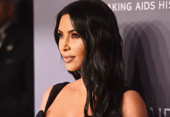 Kim Kardashian wygląda zupełnie inaczej - zaszalała z fryzurą