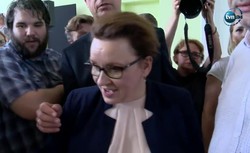 "Uciekajcie, uciekajcie!". Pytanie o niepełnosprawnych i przedwczesny koniec spotkania z minister Zalewską