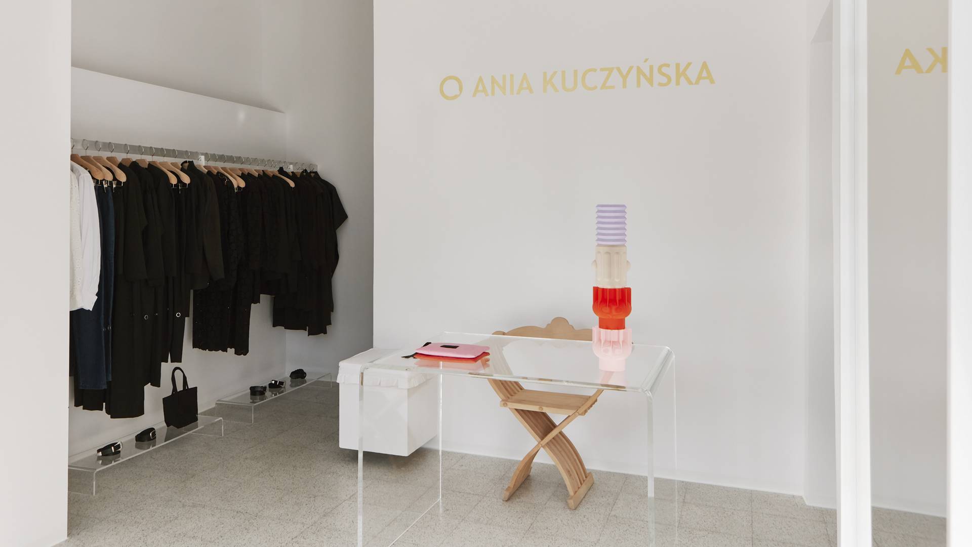 Ania Kuczyńska otworzyła butik na Powiślu. Skąpane w bieli miejsce to początek nowego rozdziału 