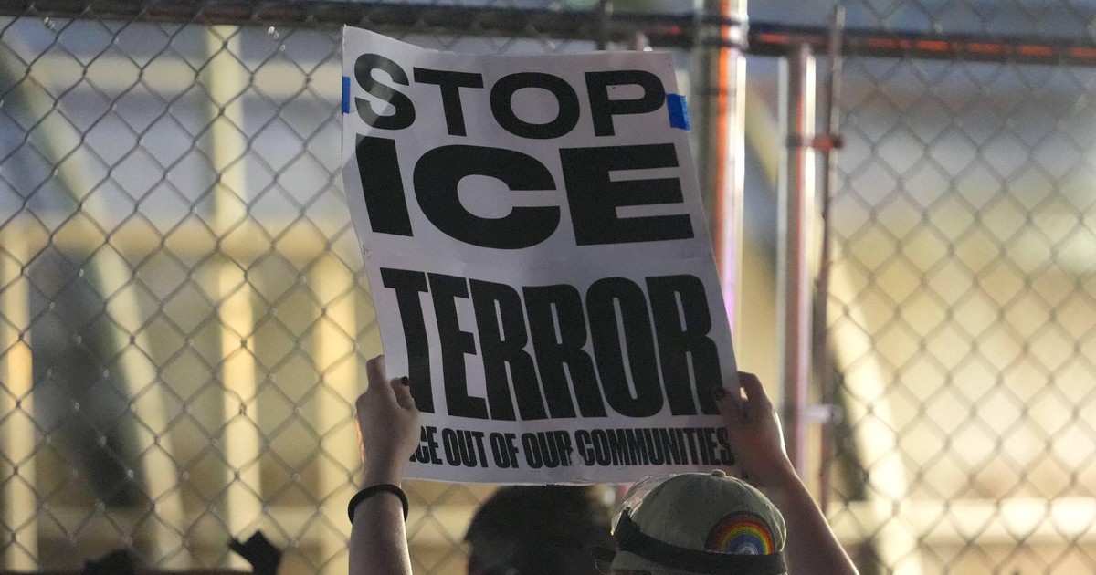 Donald Trump walczy z imigracją. Eksperci przedstawiają trzy scenariusze