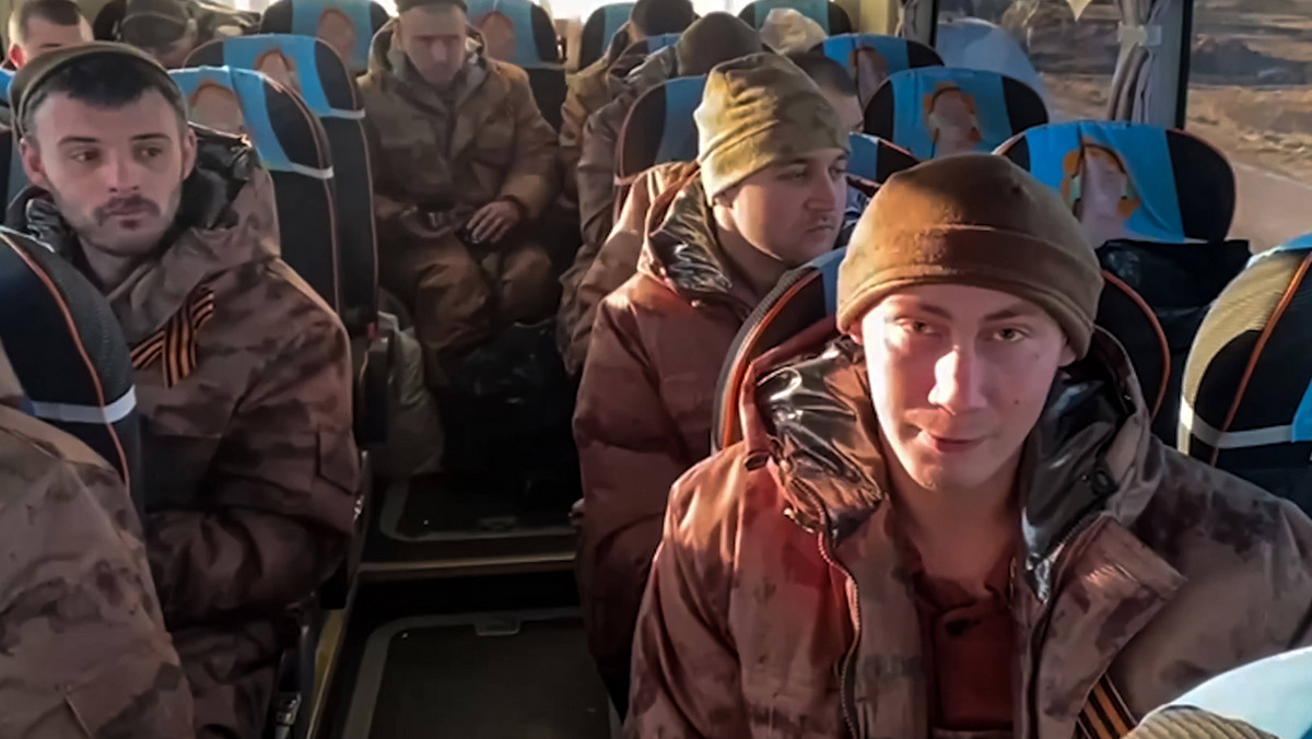 Rosyjscy chłopcy idą na wojnę. Duma w Rosji podniosła wiek poborowy do 30 lat 