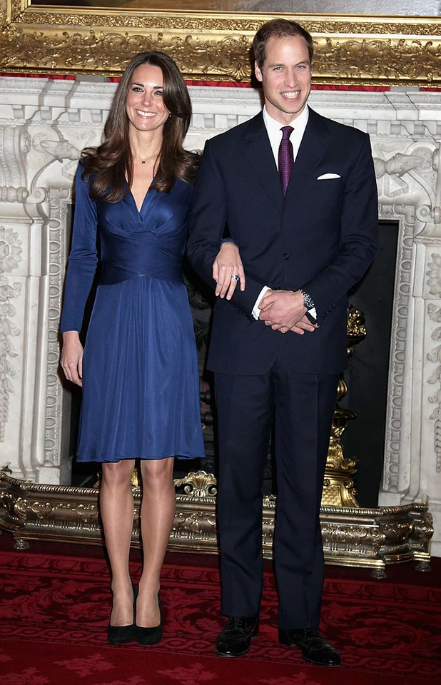 Kate Middleton i książę William podczas ogłaszania swoich zaręczyn w listopadzie 2010 r.