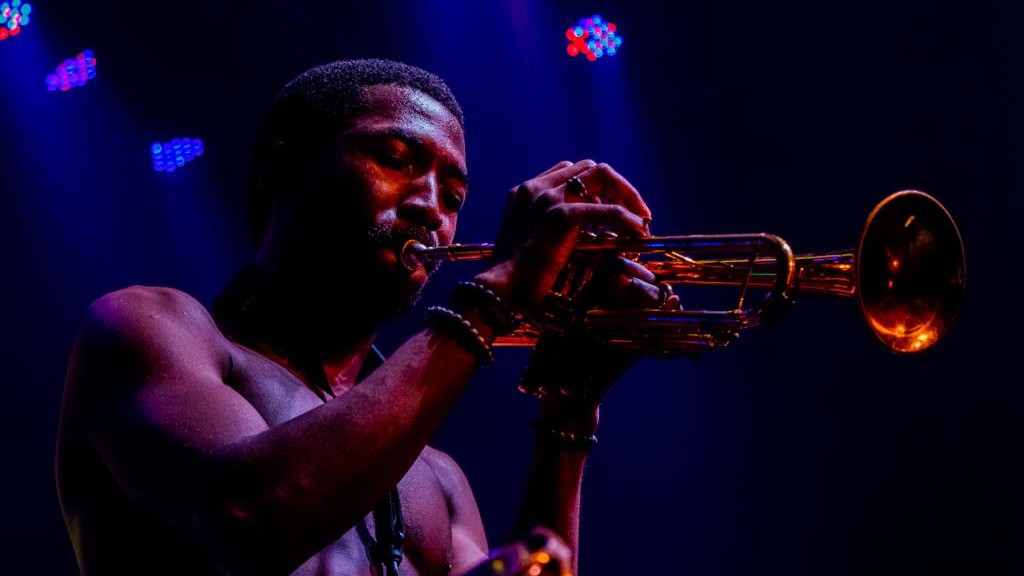 Made Kuti returns on stage with The Cavemen - Vimarsana News