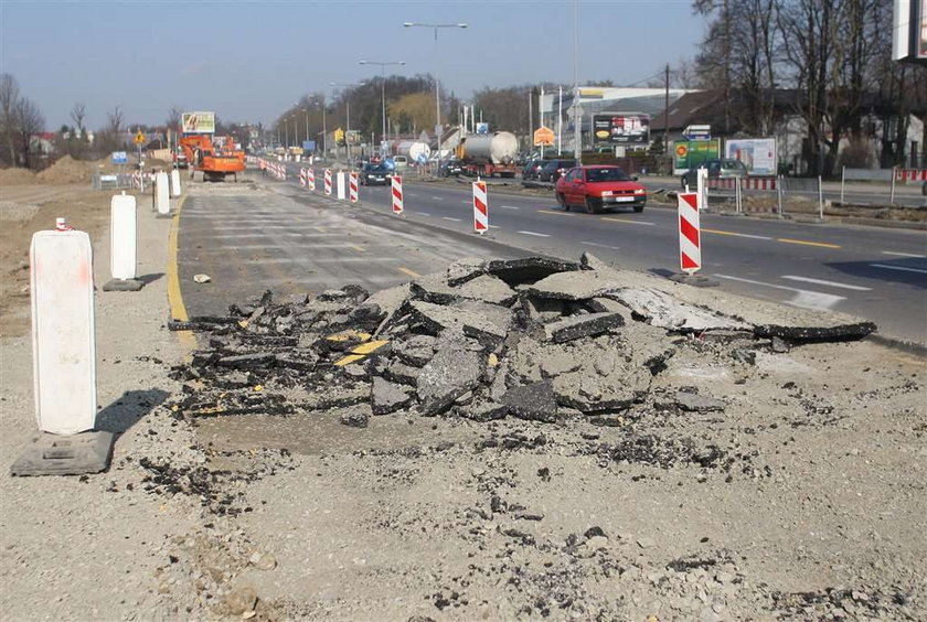 Zastępcza droga się rozpadła!