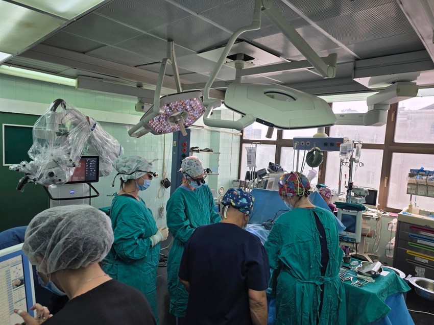 Prva operacija revaskularizacije mozga
