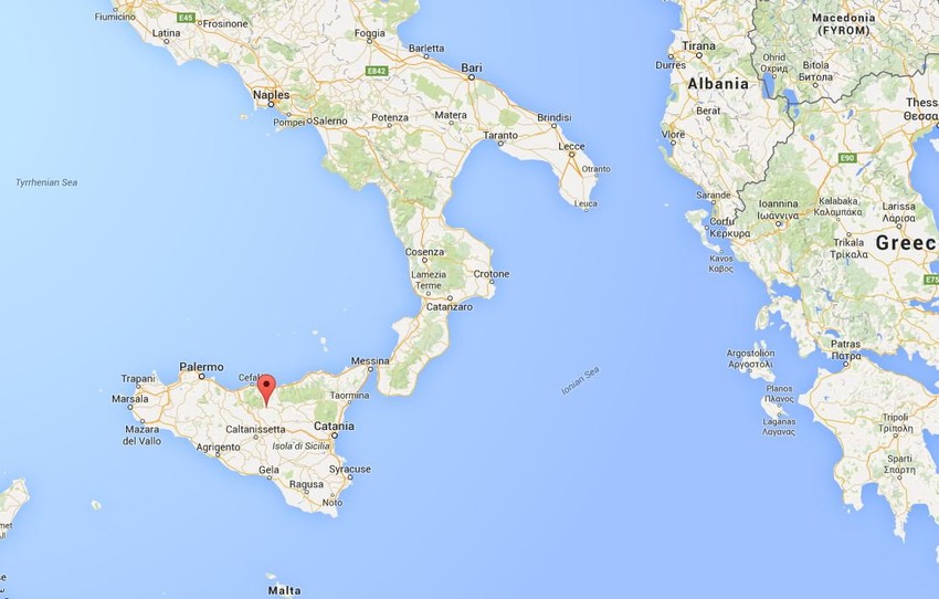 Ganđi se nalazi u centralnom delu Sicilije (+)