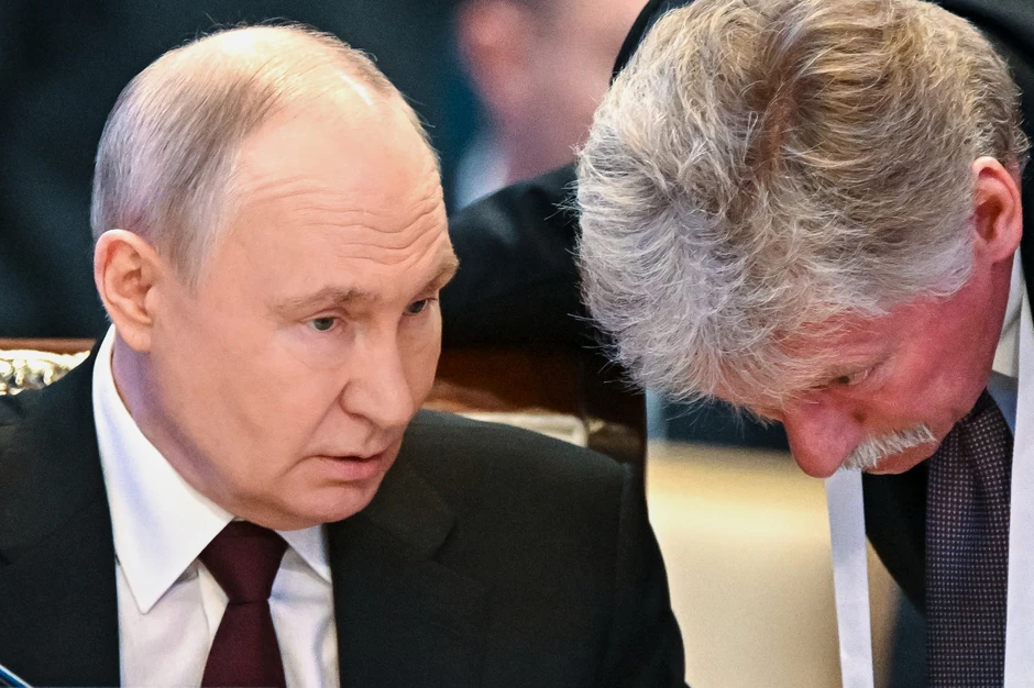 Vladimir Putin i Dmitrij Peskov