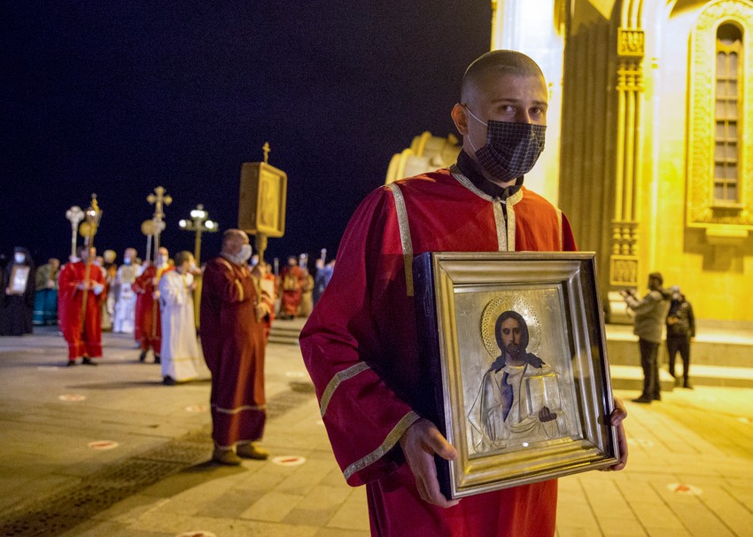 Gruzijci se okupili uprkos zabrani