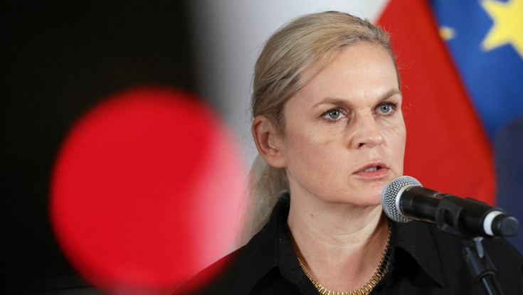 Barbara Nowacka: Nie bójmy się wpuszczać powietrza do systemu oświaty [WYWIAD]