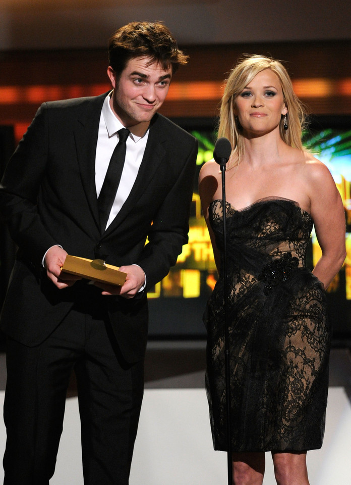 Reese Witherspoon i Robert Pattinson
