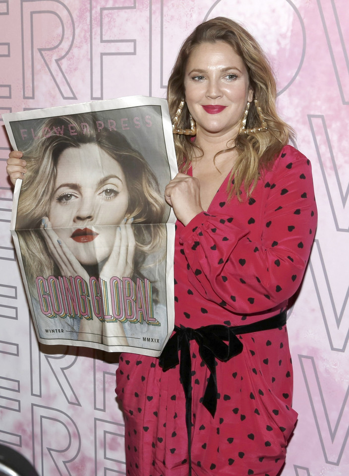 Drew Barrymore promuje kosmetyki Beauty Flower