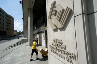 Strata netto Enei wyniosła 1 236,72 mln zł w IV kw. wobec zysku rok wcześniej