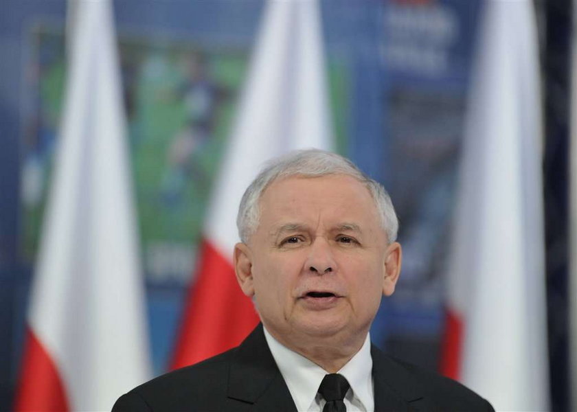 Kaczyński o krzyżu: Jesteśmy narodem katolickim i....