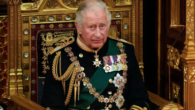 Karol III po koronacji. Kiedy wróci do królewskich obowiązków?