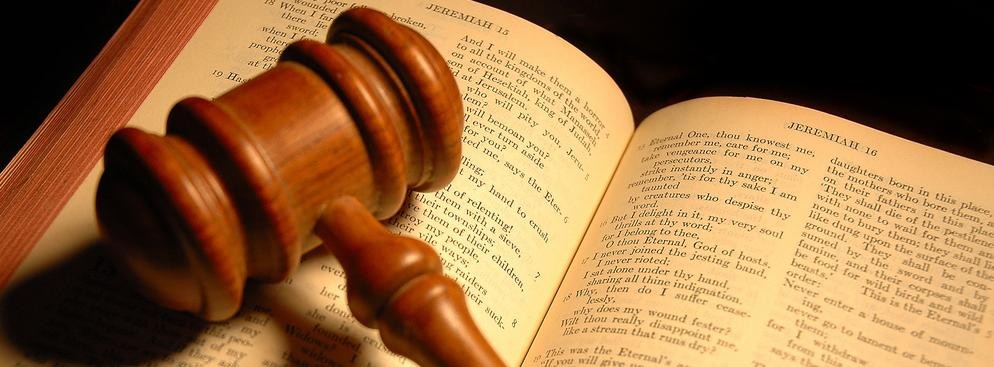 Liczba postępowań prowadzonych przez policję w związku z Art. 196 K.K. zmienia się co roku. W 1999 roku liczba postępowań wszczętych wynosiła 61, a liczba przestępstw stwierdzonych. W 2005 liczba postępowań wszczętych wynosiła 44, podczas gdy stwierdzono 88 przestępstw, zaś w ubiegłym roku wszczęto 55 postępowań i stwierdzono 38 przestępstw.