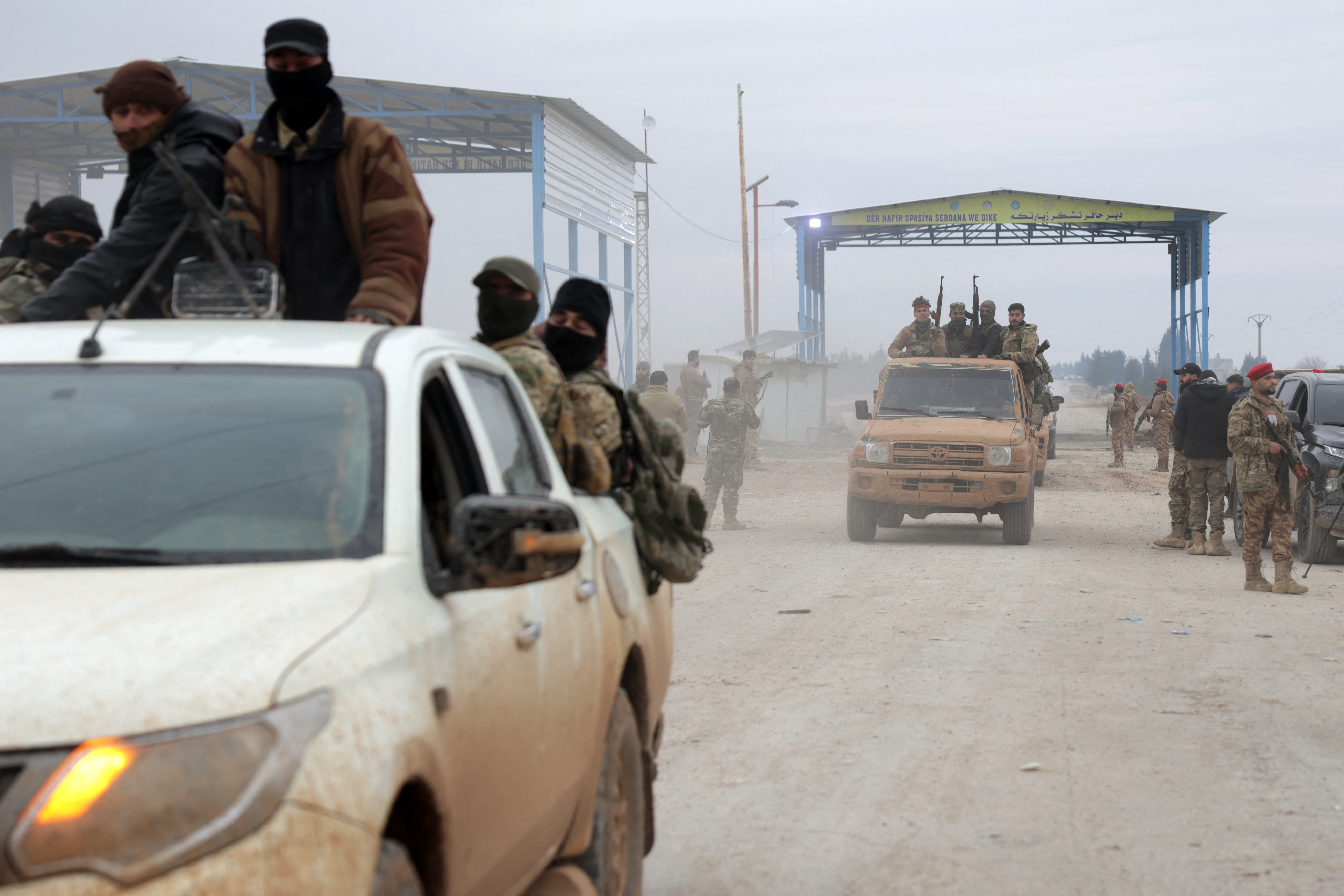 Syrische Armee dringt in Tabka ein – USA fordern Stopp der Offensive