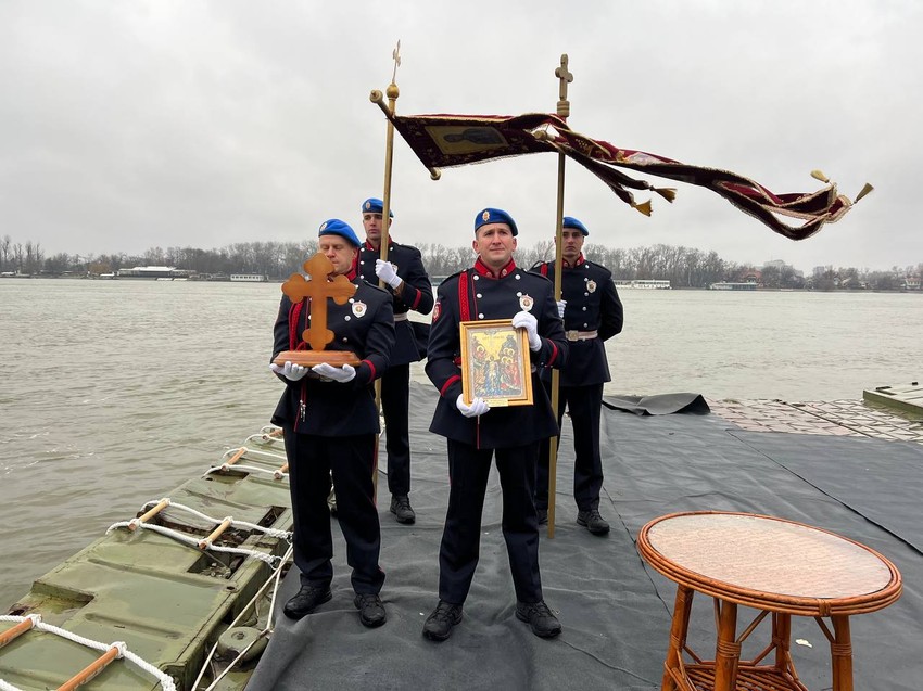 Novi Sad, Sremska Kamenica, plivanje za časni krst